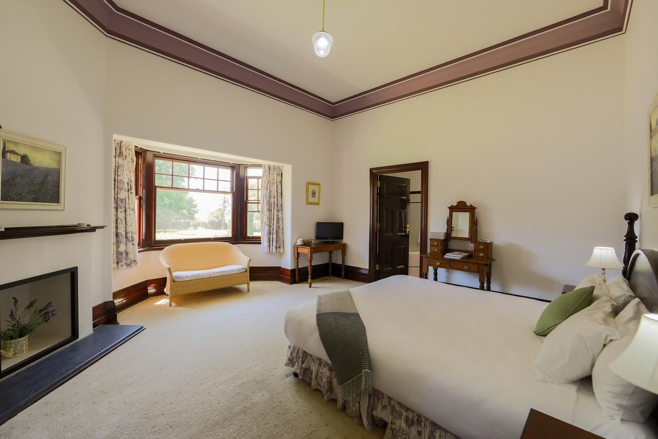 Petersons Armidale Winery And Guesthouse Buitenkant foto