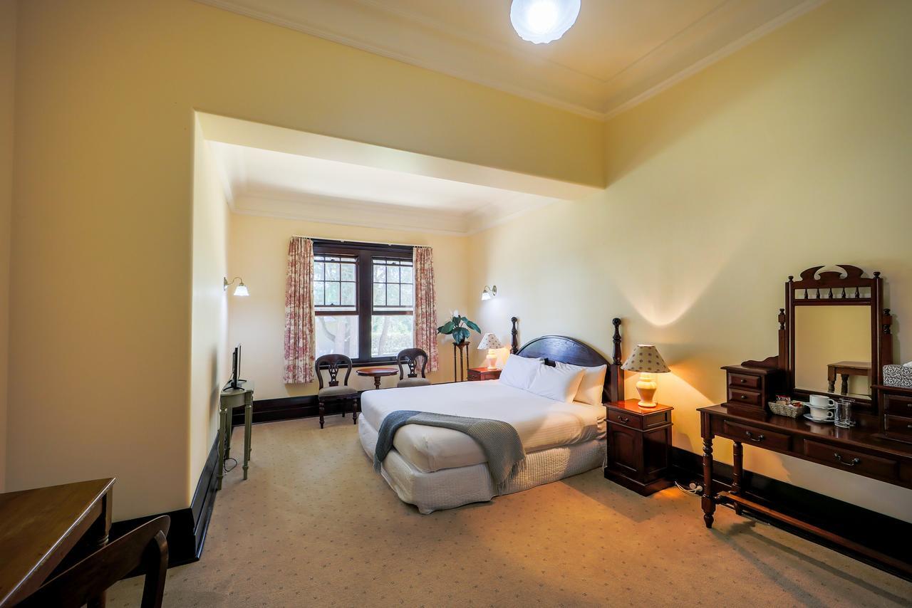 Petersons Armidale Winery And Guesthouse Buitenkant foto