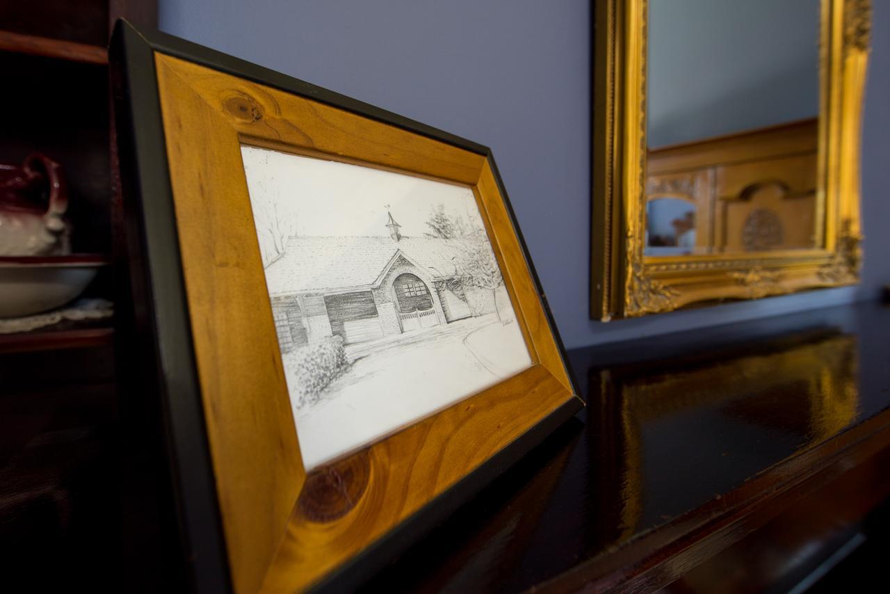 Petersons Armidale Winery And Guesthouse Buitenkant foto